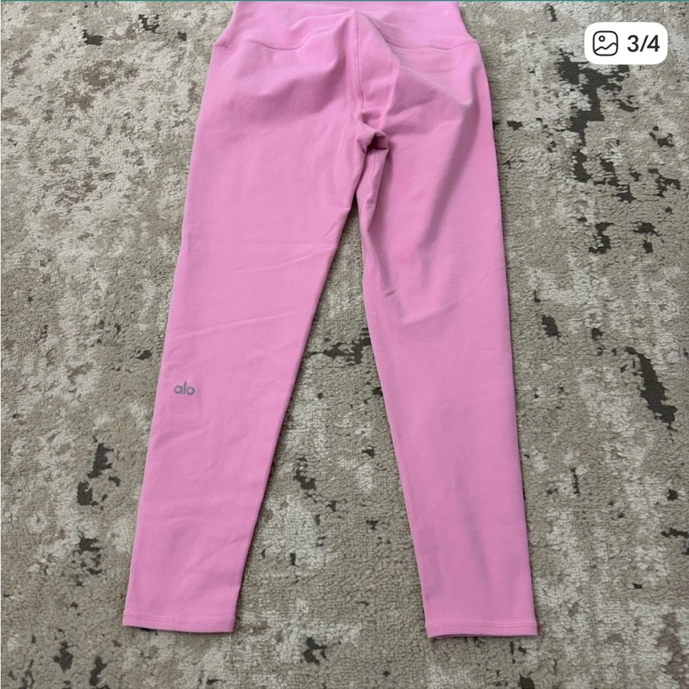 ALO Yoga Alosoft Pink Legging - Picture 3 of 4
